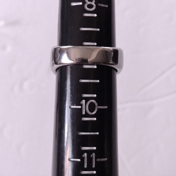 Men's Onyx & Stainless Steel Cross Ring 9.25 NWOT - Picture 2 of 2